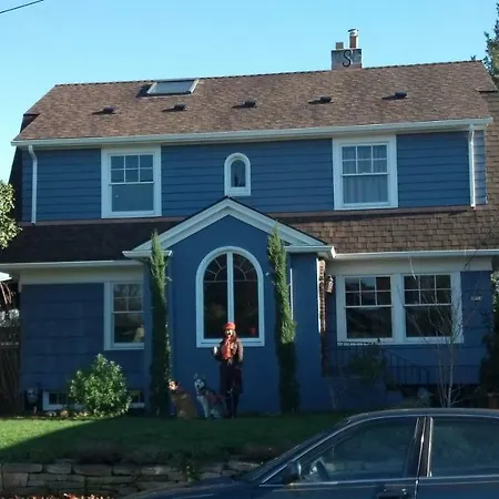 The Doctor'S House Bed and Breakfast